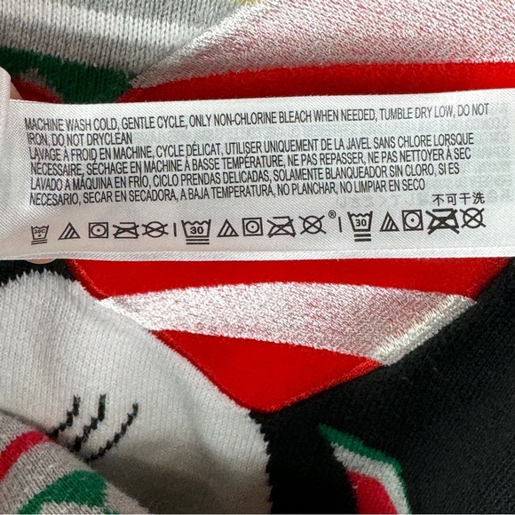 Disney Store Minnie Mouse Family Holiday Christmas Sweater Women's Plus 2XL - Picture 12 of 12